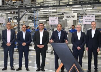 رئيس الوزراء يفتتح أول مصنع شركة “BSH” للعلامة التجارية “بوش” في مصر باستثمارات 55مليون يورو