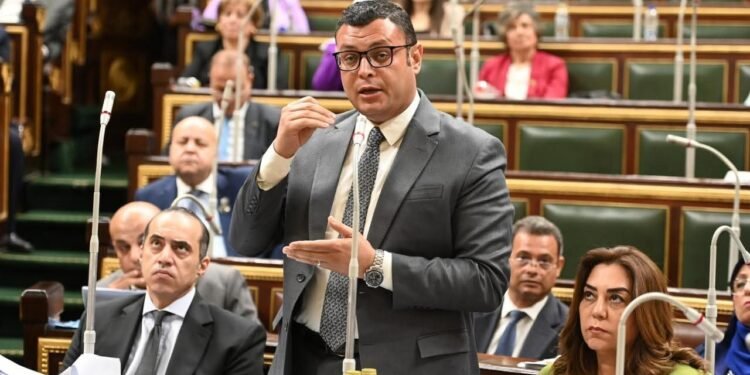 وزير الإسكان يناقش في البرلمان مشروع قانون التصرف في أملاك الدولة الخاصة