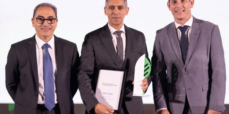 تكريم مصر إيطاليا العقارية بجائزة شنايدر إلكتريك للاستدامة 2024 في الشرق الأوسط وأفريقيا
