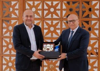 سعيد زعتر يسلّم راية مجموعة كونتكت المالية إلى جون سعد