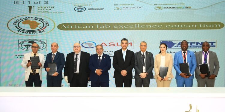 توقيع مذكرات تفاهم واستحواذات خلال اليوم الثاني من مؤتمر Africa Health ExCon