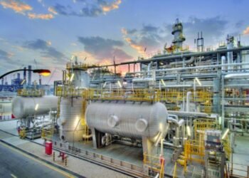 مئات الشركات الصناعية تستعجل الحكومة لتفعيل مبادرة التمويل بفائدة مخفضة