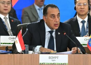 رئيس الوزراء يدعو لتعزيز التعاون بين البنوك المركزية بدول مجموعة بريكس