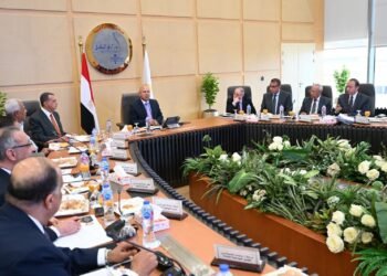 وزير النقل : 24.5 مليار جنيه إيرادات الشركة القابضة للنقل.. و نسعى لتوفير نقل آمن ومستدام