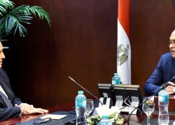 “كريستال مارتن” العالمية تخطط لإنشاء مصنع ملابس بمصر على مساحة 1.5 مليون متر