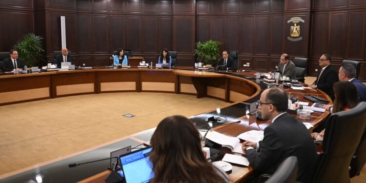 رحمي : التمويل المباشر للمشروعات الصغيرة يقفز إلى 21% في 2025 ونستهدف دعم الصادرات