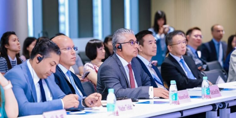 اقتصادية قناة السويس: مفاوضات مع BYD وكريستال العالمية لجذب مصانع عملاقة للمنطقة الاقتصادية