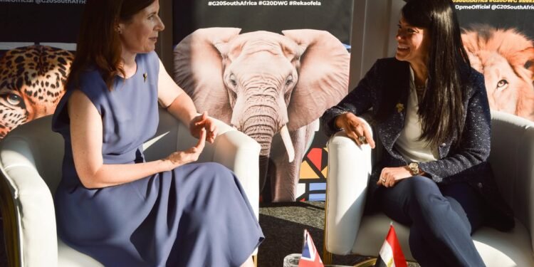 مصر وبريطانيا تبحثان تعزيز التعاون الاقتصادي والاستثماري وتطوير آليات النظام المالي العالمي