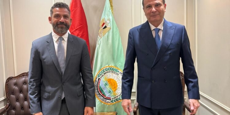 راية القابضة ووزارة الزراعة تبحثان تعزيز التعاون لدعم القطاع وتمكين المزارعين عبر “راية فودز”