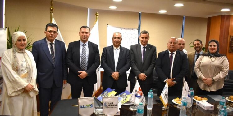 “التأمين التعاونى” تجدد شراكتها مع “AUR” وتغطى تمويلات متناهية الصغر بقيمة 590 مليون جنيه