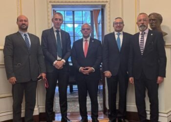 الرقابة المالية تبحث الشراكة مع مؤسسات بريطانية لرفع كفاءة الأسواق المالية غير المصرفية