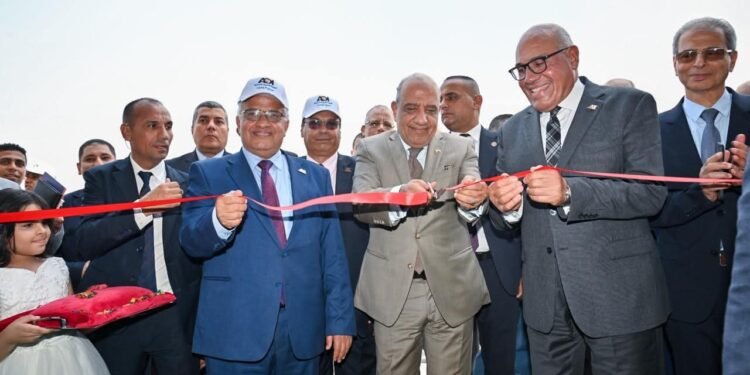 افتتاح خط إنتاج أبراج كهرباء الجهد العالي بمصنع الطائرات بالتعاون بين الهيئة العربية للتصنيع ووزارة الكهرباء