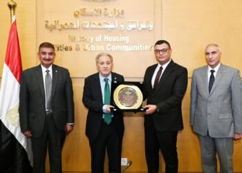 “الإسكان” توقع بروتوكول تعاون مع “اتحاد المهندسين العرب” لتصدير العقار المصري