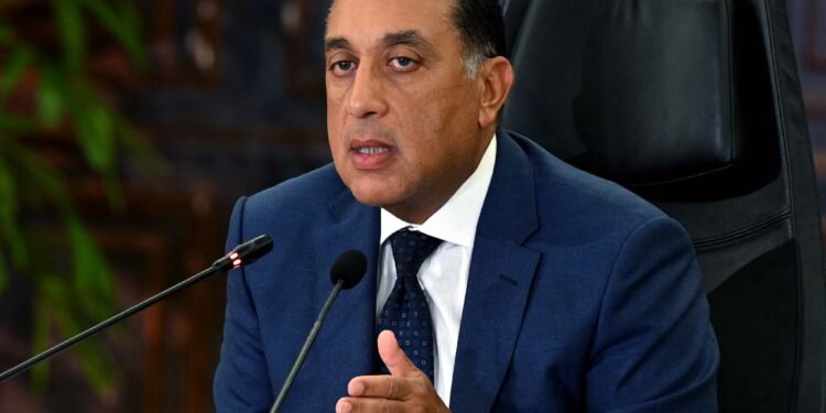 مدبولي: خصومات تصل إلى 50% ضمن مبادرة خفض الأسعار بالمحافظات