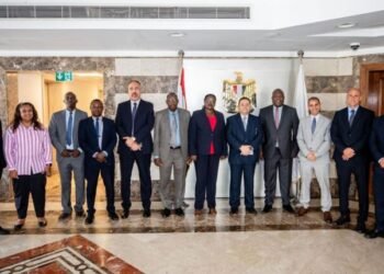 البنك المركزي المصري يعرض تجربته الرائدة في الأمن السيبراني أمام نظيره الكيني