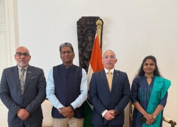 الرئيس التنفيذي لشركة أوراسكوم للمناطق الصناعية يلتقي بالسفير الهندي لمناقشة فرص الاستثمار