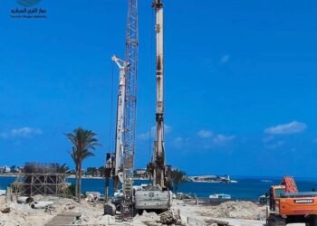 وزير الإسكان: يتابع الموقف التنفيذي لمشروعات “مارينا 8”