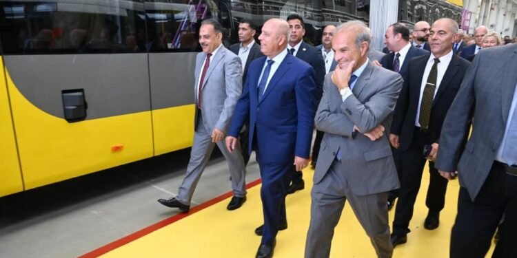 وزير النقل يطلق خط إنتاج 1200 أتوبيس كهربائي باستثمارات 3 مليارات جنيه للتصدير إلى أوروبا
