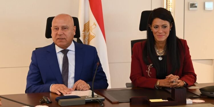 مصر وكوريا الجنوبية تطلقان مشروعاً لتطوير مراكز صيانة السيارات الخضراء