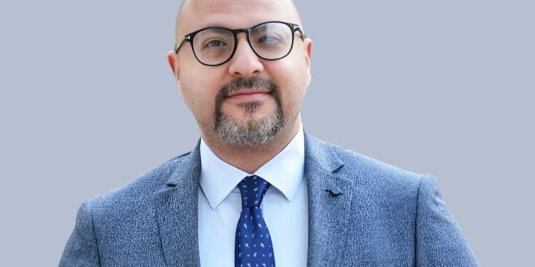 خبير ذكاء اصطناعي يحذر: سباق الذكاء الخارق بدأ فعليً واعتماد سياسة البيانات المفتوحة خطوة حاسمة لتعزيز جاهزية مصر