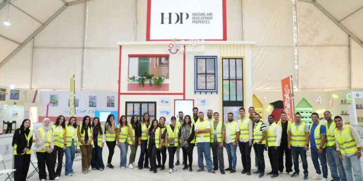 “التعمير والإسكان العقارية” تستضيف مبادرة “مدرسة السعادة” لدعم الطلاب الأكثر احتياجًا وتوزيع المستلزمات الدراسية