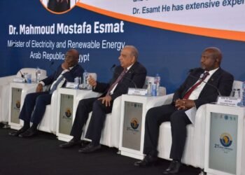 وزير الكهرباء : إطلاق مشروعات رائدة للطاقة الخضراء في شرق بورسعيد وصعيد مصر لدعم المستثمرين الصناعيين