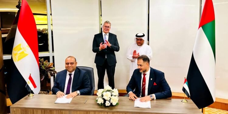 وزير البترول يشهد توقيع 3 اتفاقيات مع إمارة الفجيرة لتعزيز مكانة مصر كمركز إقليمي للطاقة