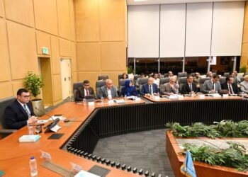 وزير الإسكان يتابع الموقف التنفيذي لمشروعات الإسكان بعدد من المدن والمحافظات