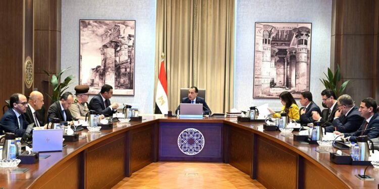 رئيس الوزراء يتابع أعمال تطوير جزيرة الوراق ويوجه بسرعة تسليم أكثر من 2000 وحدة بديلة لمستحقيها