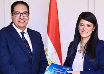 المشاط تشيد باستراتيجية جامعة القاهرة للذكاء الاصطناعي كأول نموذج جامعي متكامل في الشرق الأوسط