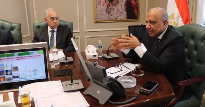 الكهرباء: مخطط زمني لتدعيم الشبكة وتوفير الطاقة لمشروعات التنمية الزراعية والصناعية