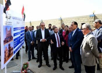 مدبولي يفتتح مصنع “كمت” باستثمارات 4 ملايين دولار لإنتاج الإيثانول من خامات محلية