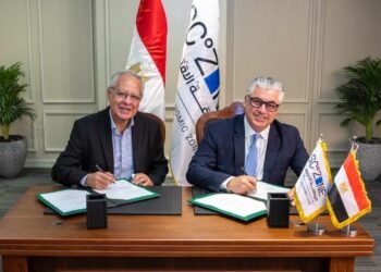 اقتصادية قناة السويس توقّع عقود مشروعات جديدة باستثمارات تتجاوز 75 مليون دولار وصادرات تفوق 100 مليون سنويًا