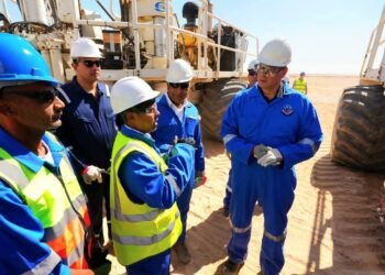 البترول: بدء أعمال المسح السيزمي جنوب الصحراء الغربية لجذب الاستثمارات وتعزيز إنتاج الطاقة