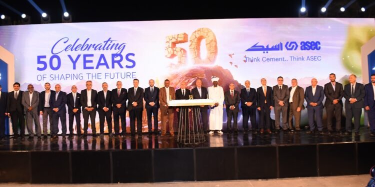 “أسيك” تحتفل بخمسين عامًا من الريادة في الصناعة والاستشارات الهندسية بحضور وزير قطاع الأعمال