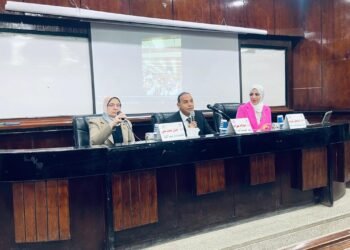 د. إسلام عزام: البورصة تولي اهتمامًا متزايدًا بمجال الاستدامة مع تزايد اهتمام المستثمرين به