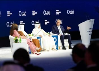 مصر تعرض فرص الاستثمار في قطاع البترول والغاز خلال مشاركتها بمعرض “أديبك 2025”