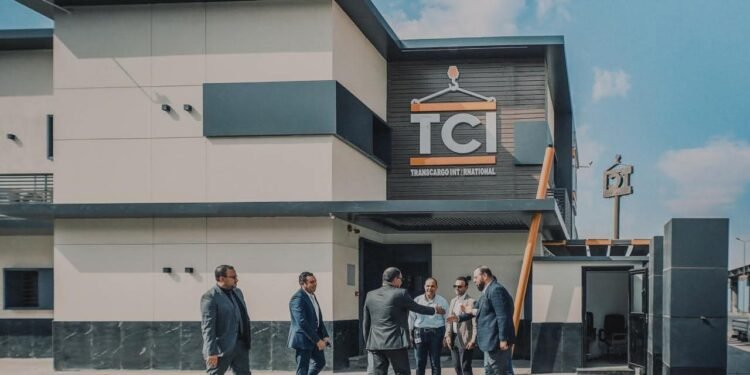 مصر تمنح أول رخصة جمركية كمركز توزيع لشركة ترانسكارجو بميناء الأدبية