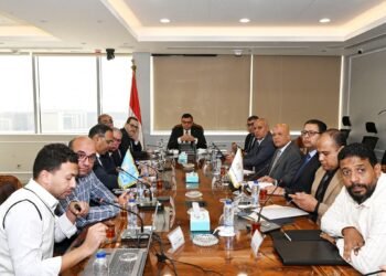 وزير الإسكان يشدد على الالتزام بالمواصفات الفنية لمشروعات حدائق أكتوبر