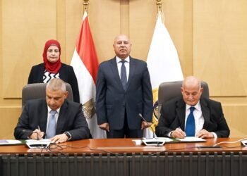 “كامل الوزير” يشهد إطلاق مشروع “ليوني مصر” باستثمارات 30 مليون يورو لتوطين صناعة مكونات السيارات