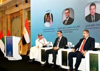 وزير الإسكان يطلق مبادرة لإنشاء صندوق استثماري لجذب المستثمرين الخليجيين وتعزيز التنمية العمرانية والسياحية المستدامة