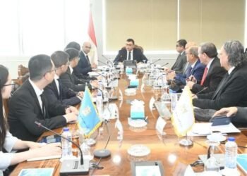 مصر والصين تتباحثان فرص توطين صناعة التحلية وتطوير تقنيات حديثة