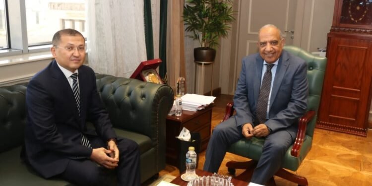 مصر تستهدف رفع مساهمة الطاقة المتجددة إلى 42% بحلول 2030 و65% في عام 2040