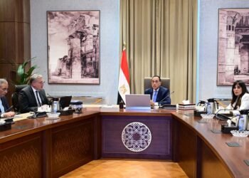 وزير البترول: كشف غازي جديد بالصحراء الغربية وإدخاله الإنتاج بمعدل 16 مليون قدم مكعب يوميًا