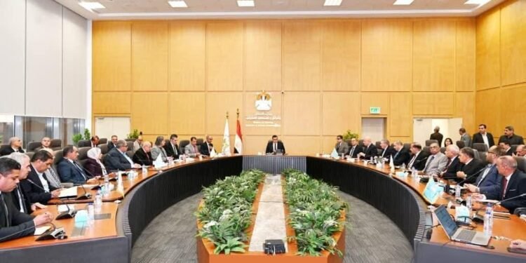 وزير الإسكان: تكليفات جديدة لتحسين خدمات المياه والصرف الصحي استعدادًا لموسم الشتاء