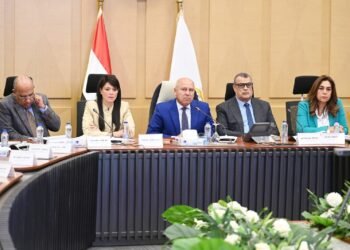 الحكومة توافق على احتياجات الطاقة لـ7 شركات صناعية كبرى بالمنطقة الاقتصادية لقناة السويس