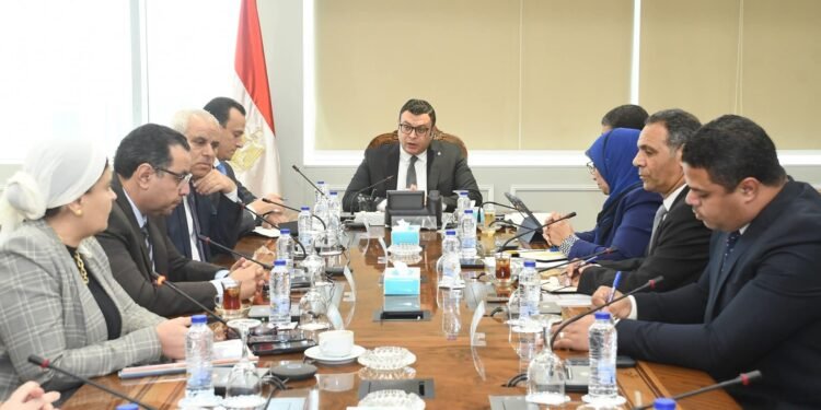 وزير الإسكان: إنشاء الجهاز القومي لتنظيم الإعلانات ودليل إرشادي لتحقيق الاستدامة العمرانية