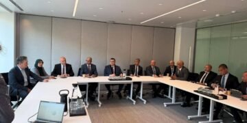 وزير الإسكان يزور مقر «أكسيونا» بمدريد لبحث الشراكة في مشروعات البنية التحتية المستدامة