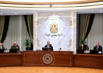 مدبولي: استثمارات أجنبية بقيمة 8 مليارات دولار لتعزيز إنتاج البترول في مصر خلال 5 سنوات