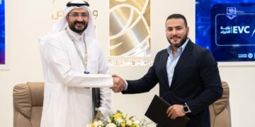 رؤية الخبراء وباي سكاي توقعان اتفاقية لتطوير منصة “زُمرة” الرقمية لخدمة ضيوف الرحمن